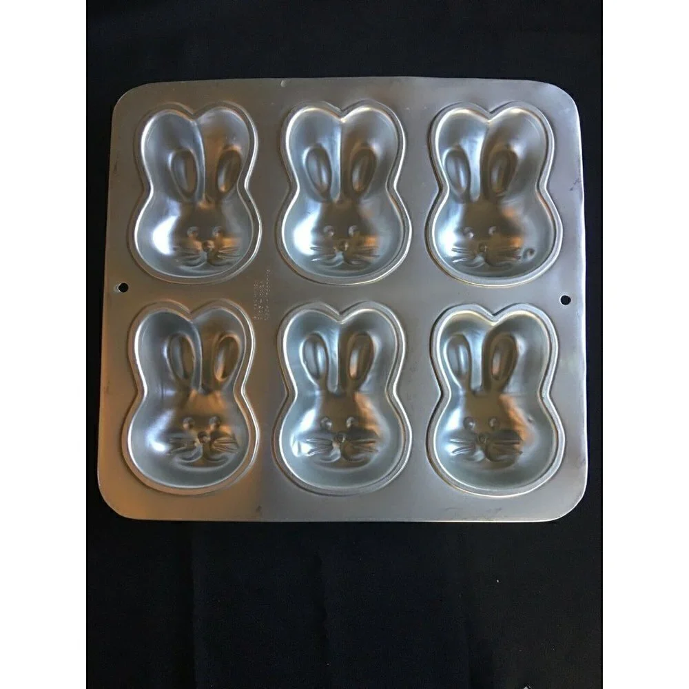 Pair Of Wilton Bunny Aluminum Cake & Cupcake Pan #2105-9408 & 2105-4426 - Easter